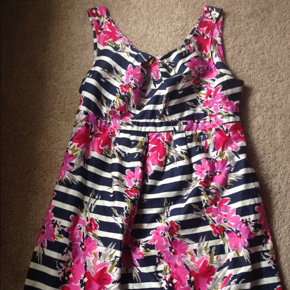 Motherhood Maternity Dresses & Skirts - Motherhood maternity dress Motherhood Maternity Dresses & Skirts - Motherhood maternity dress